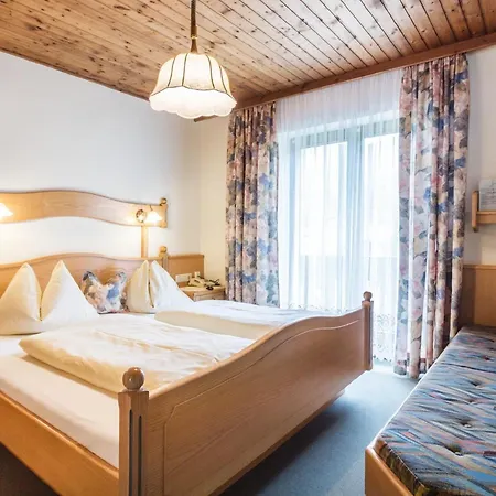 아파트 In Near Lift *